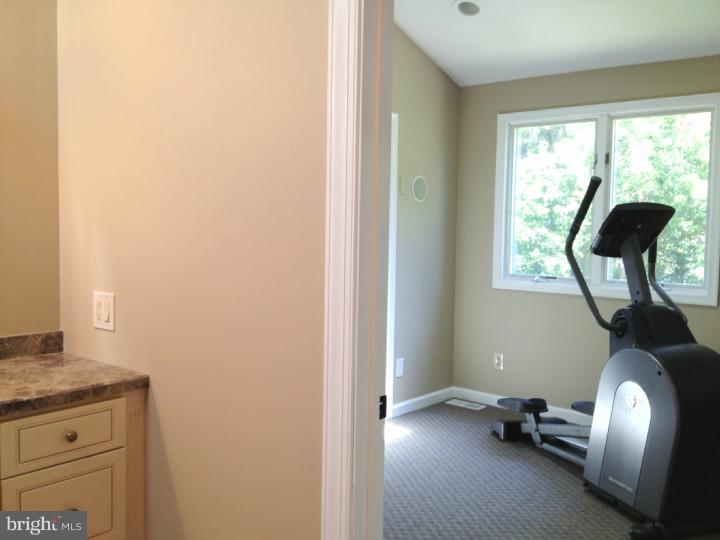 761 Parmentier Road Warminster, PA 18974 - Photo 13 of 20 Gallery Image 13