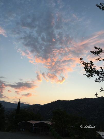 8926 Caliente Bodfish Road Caliente, CA 93518 - Photo 41 of 43 a view of a sky