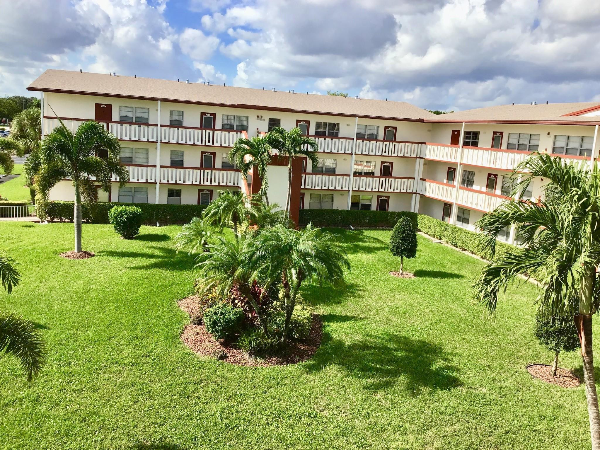 308 Brighton H, Unit 308 Boca Raton, FL 33434 - Photo 3 of 22 Photo 3