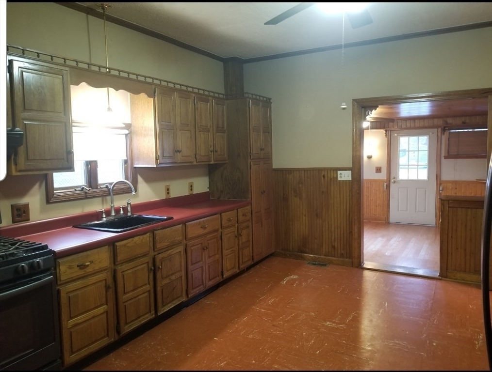 1 Burton Street Worcester, MA 01607 - Photo 12 of 35 Gallery Image 12