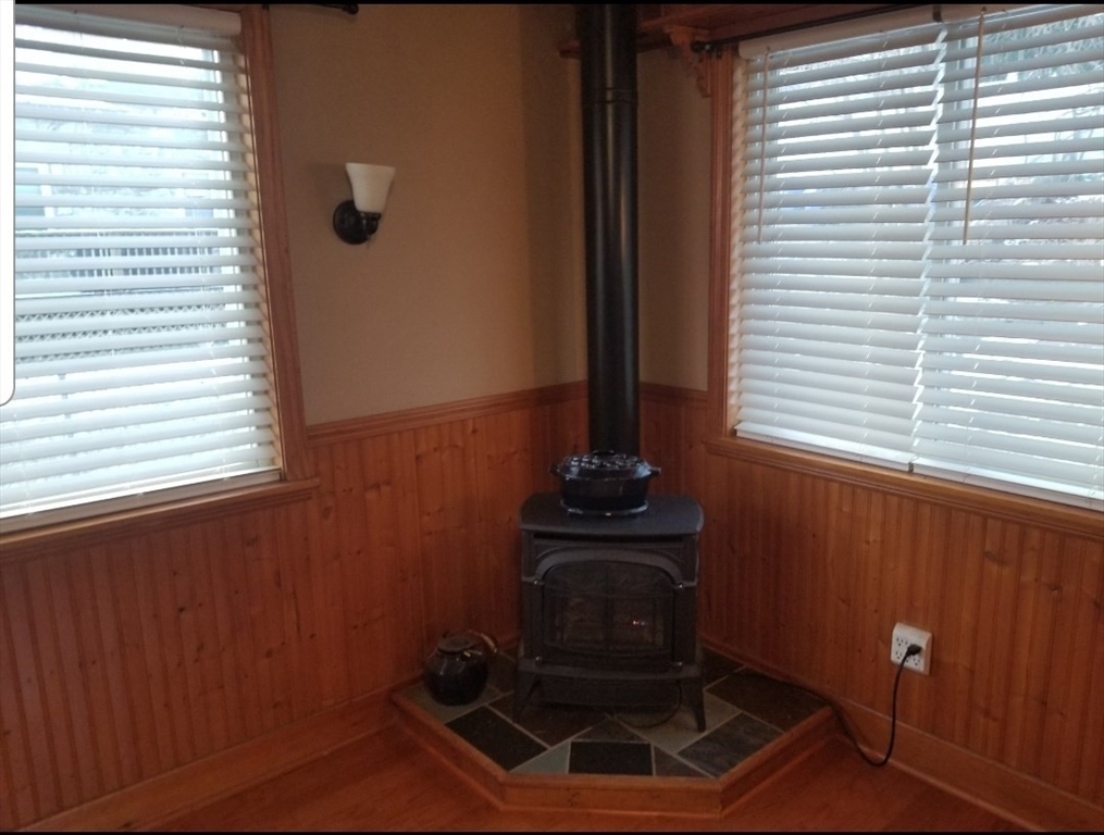 1 Burton Street Worcester, MA 01607 - Photo 8 of 35 Gallery Image 8