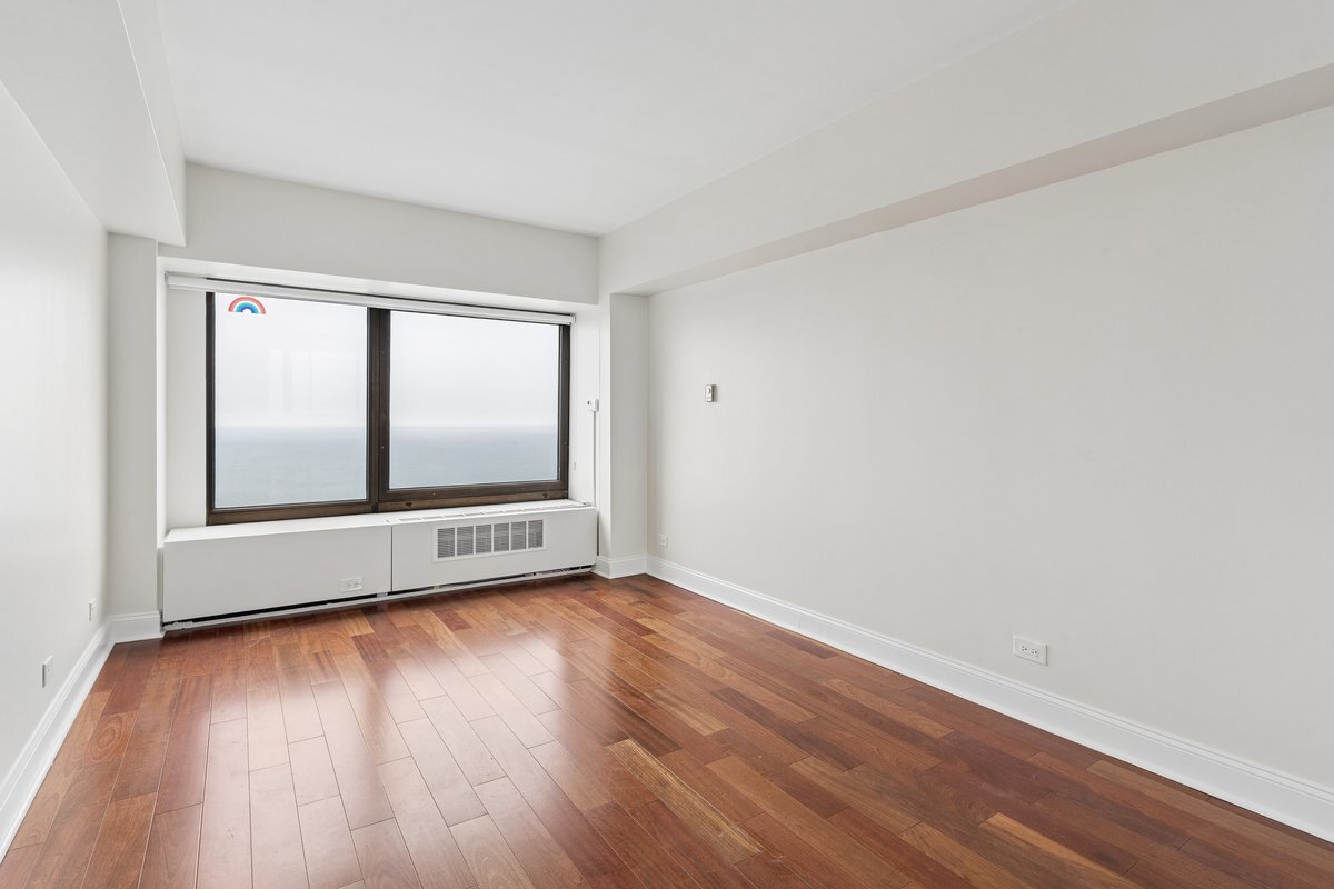 175 East Delaware Place, Unit 8304 Chicago, IL 60611 - Photo 16 of 26