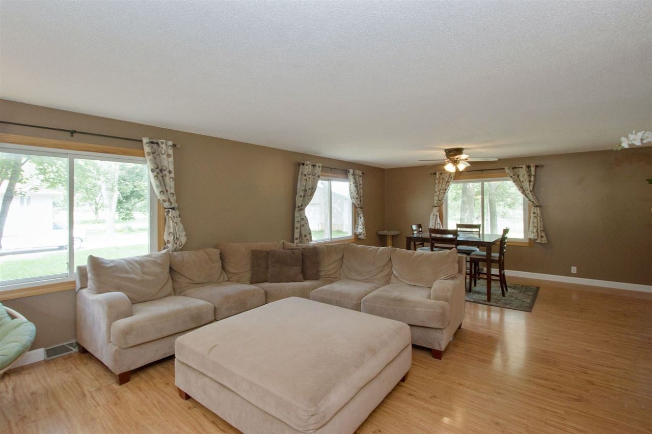 4400 Deer View Road Cedar Rapids, IA 52411 - Photo 7 of 28 Gallery Image 7