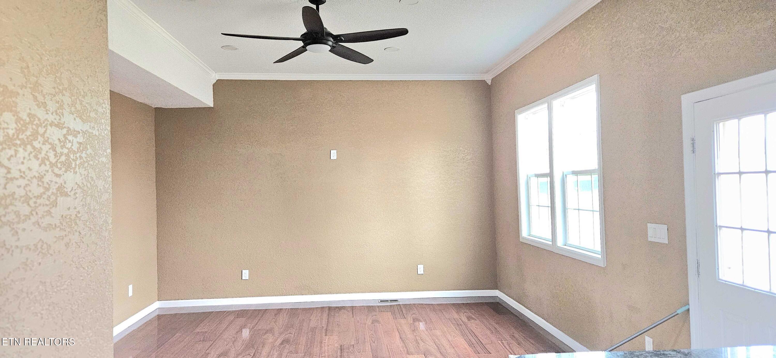 901 Kyle Street La Follette, TN 37766 - Photo 4 of 16 4