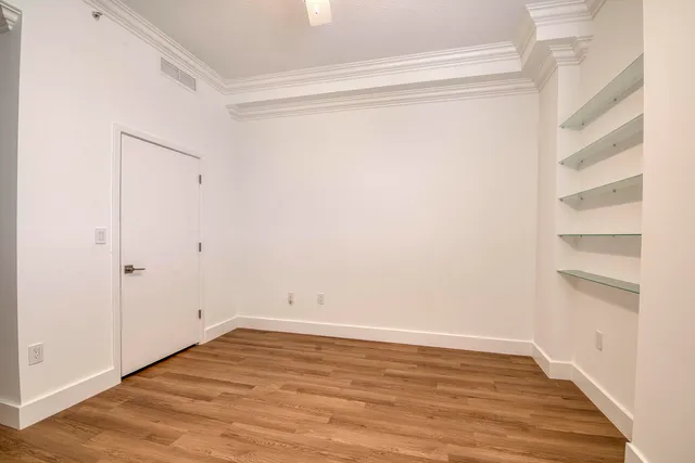 $398,470 | 1551 North Flagler Drive, Unit UPH 8, West Palm Beach, FL 33401