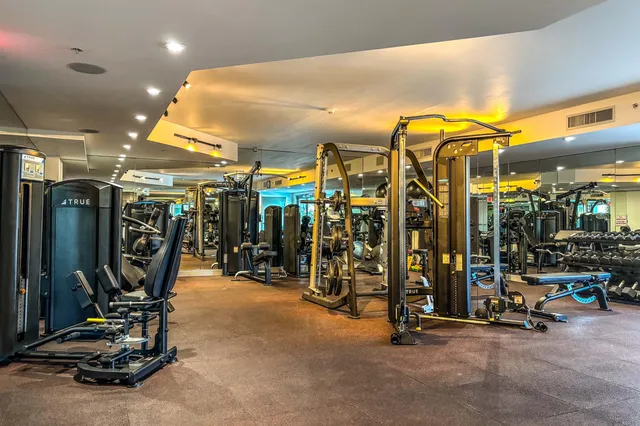 $398,470 | 1551 North Flagler Drive, Unit UPH 8, West Palm Beach, FL 33401