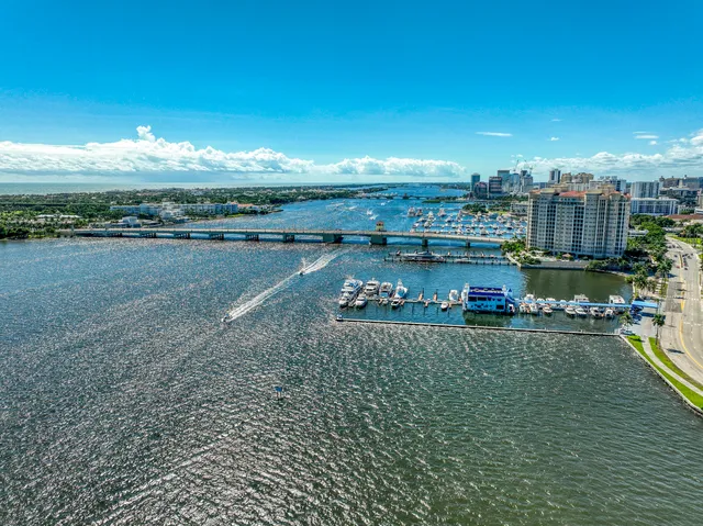 $398,470 | 1551 North Flagler Drive, Unit UPH 8, West Palm Beach, FL 33401