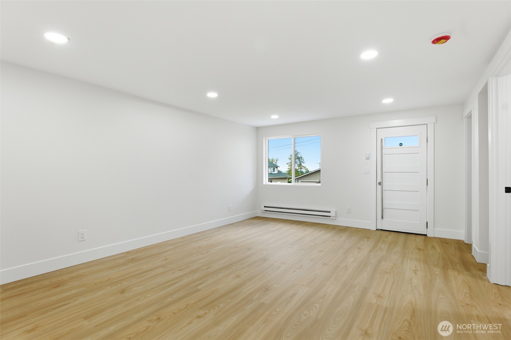 2012 East Gregory Street Tacoma, WA 98404 - Photo 5 of 30