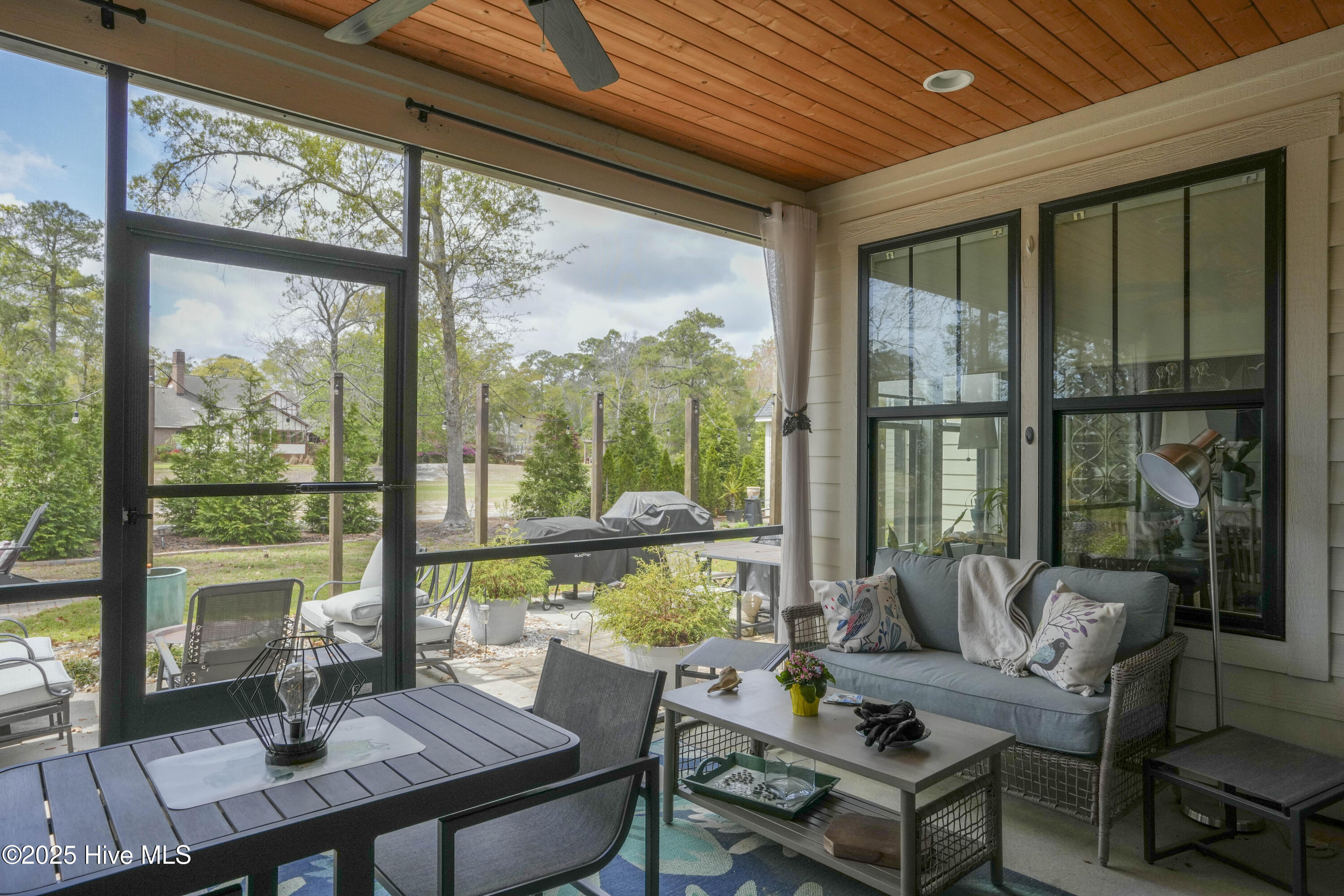 658 Sawgrass Road Hampstead, NC 28443 - Photo 37 of 57 658 Sawgrass - Interiors - Edited