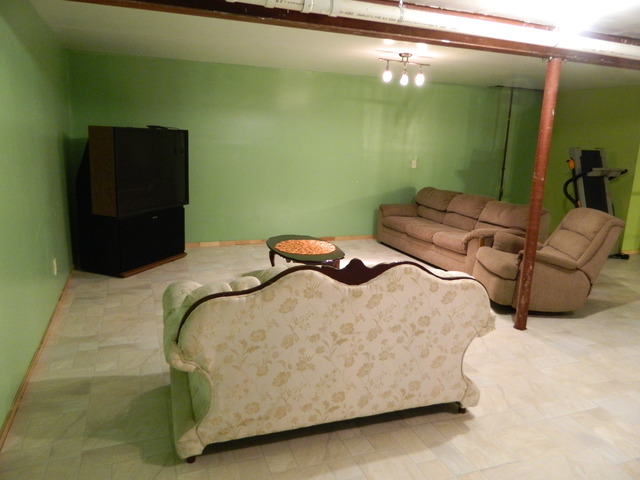 285 Rollin Road Somonauk, IL 60552 - Photo 20 of 25 a bedroom with a bed and a mirror
