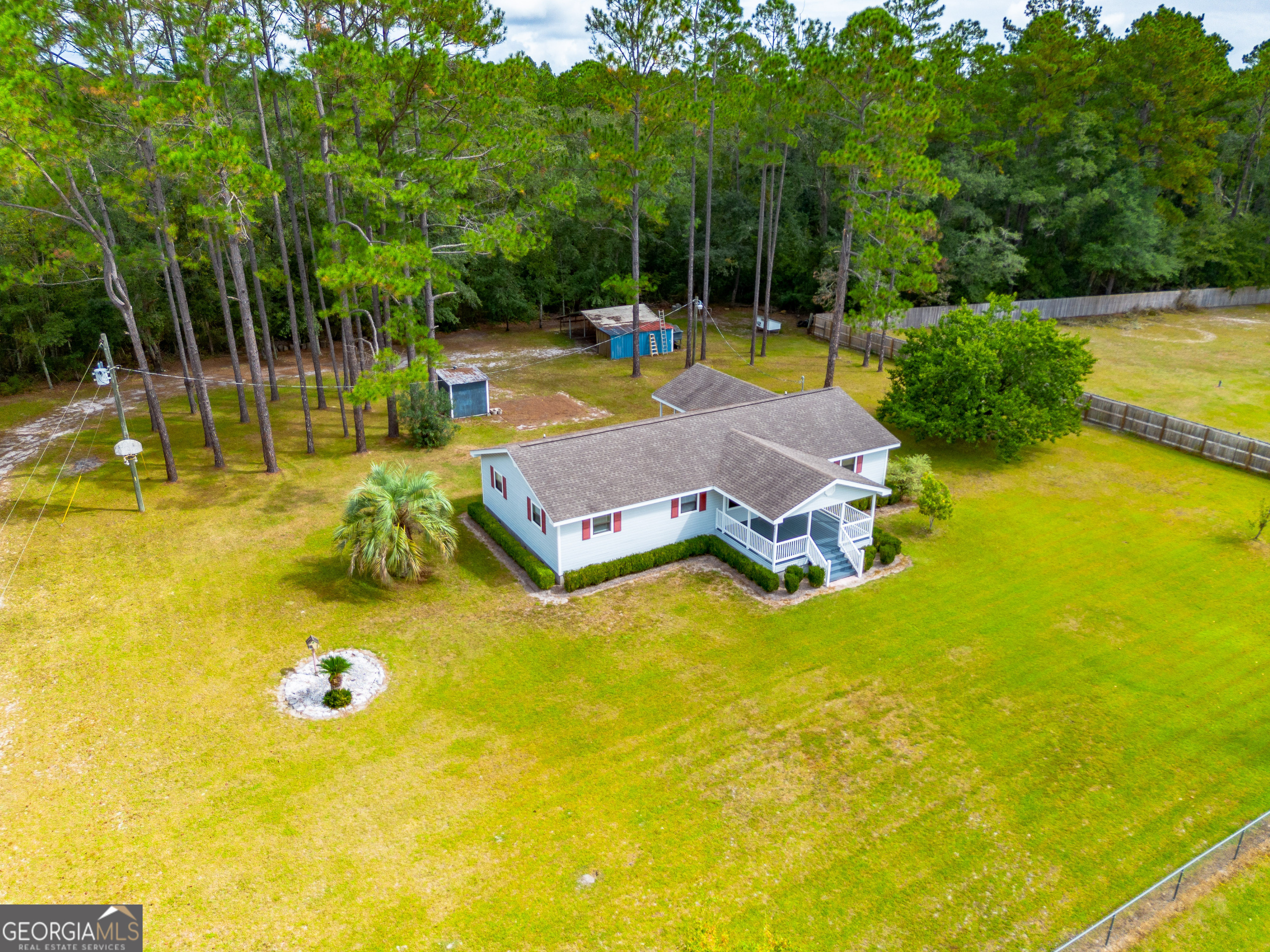 603 Cumberland Road Hortense, GA 31543 - Photo 2 of 26