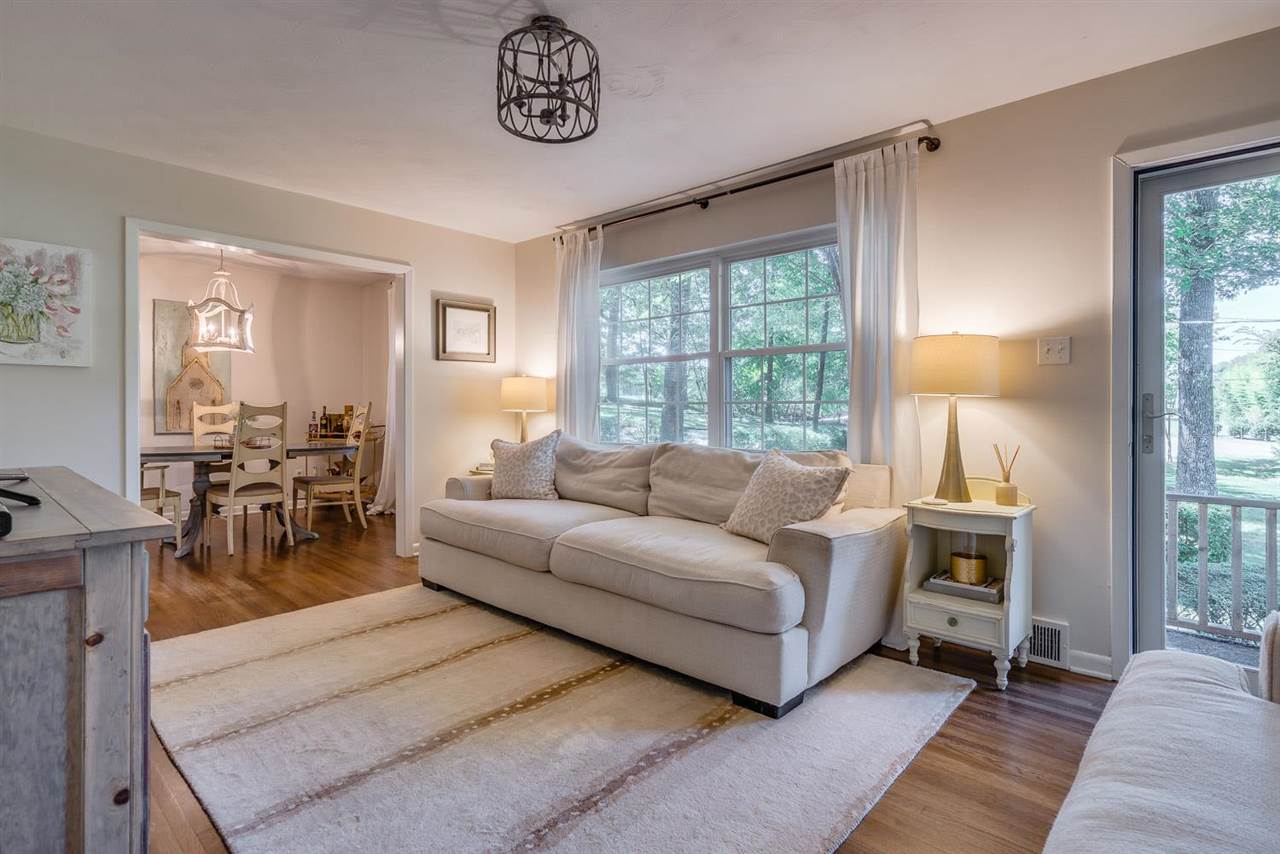 2576 Moore Road Germantown, TN 38138 - Photo 8 of 23 Gallery Image 8