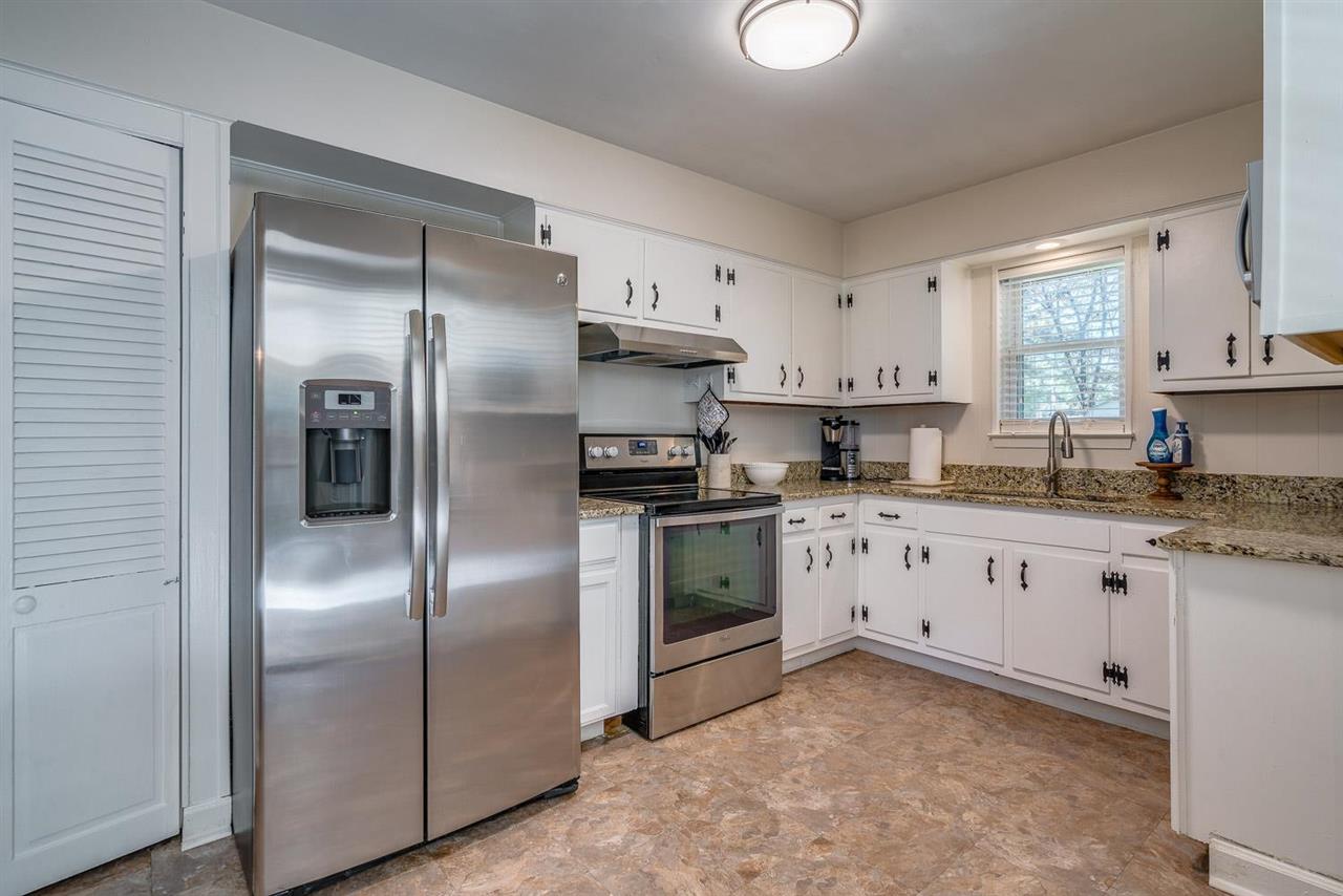2576 Moore Road Germantown, TN 38138 - Photo 10 of 23 Gallery Image 10