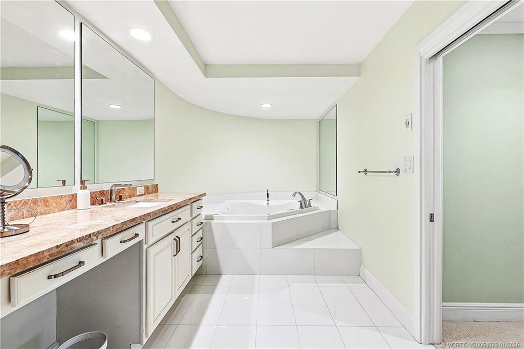 2001 Southeast Sailfish Point Boulevard, Unit 313 Stuart, FL 34996 - Photo 21 of 43