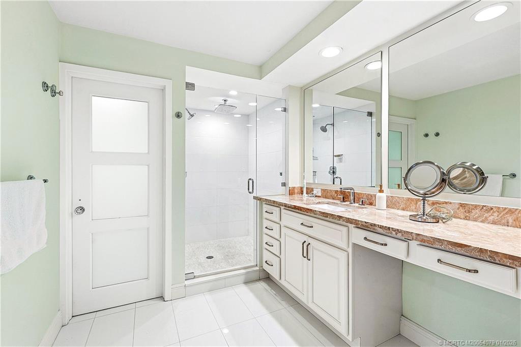 2001 Southeast Sailfish Point Boulevard, Unit 313 Stuart, FL 34996 - Photo 23 of 43