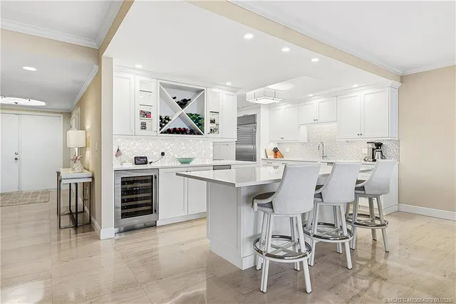 $2,195,000 | 2001 Southeast Sailfish Point Boulevard, Unit 313, Stuart, FL 34996