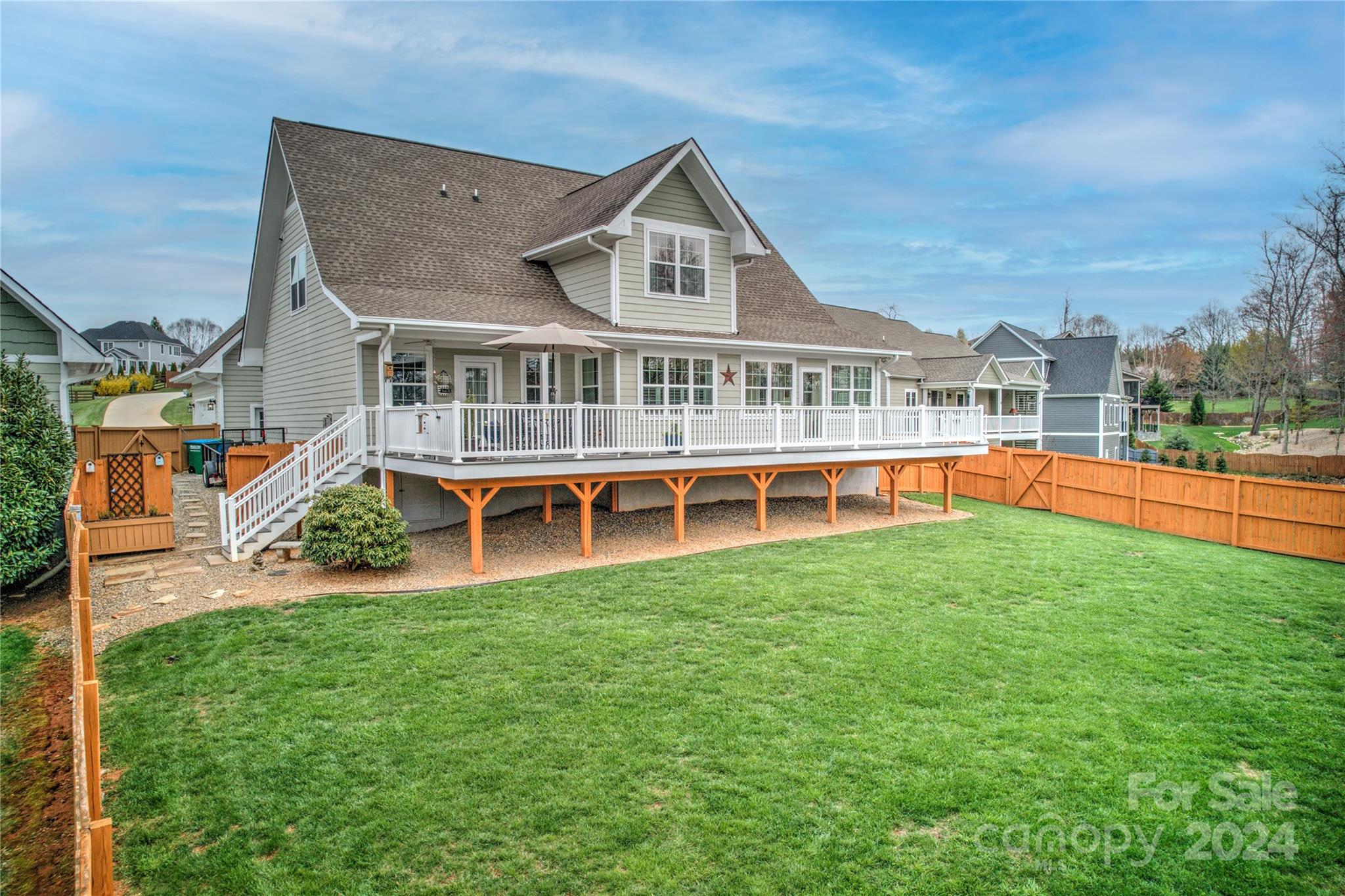 29 Willow Bend Candler, NC 28715 - Photo 45 of 45 front view of a house with a yard