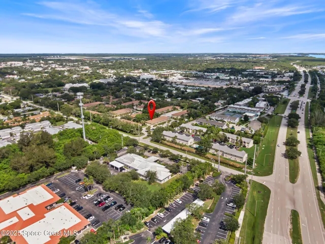 $199,000 | 400 18th Street, Unit M1, Vero Beach, FL 32960