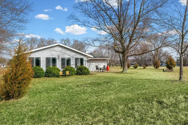 $209,900 | 1432 County Road 170 East, Loda, IL 60948
