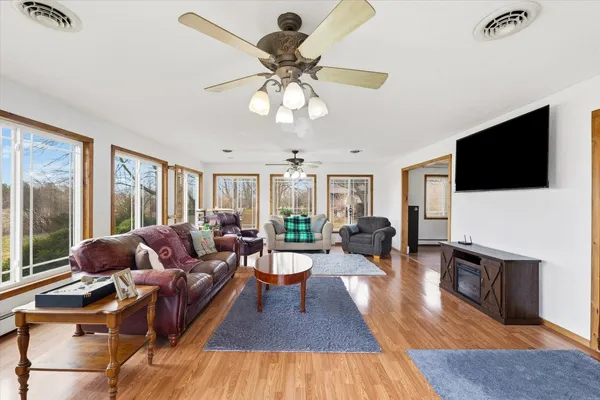 $209,900 | 1432 County Road 170 East, Loda, IL 60948