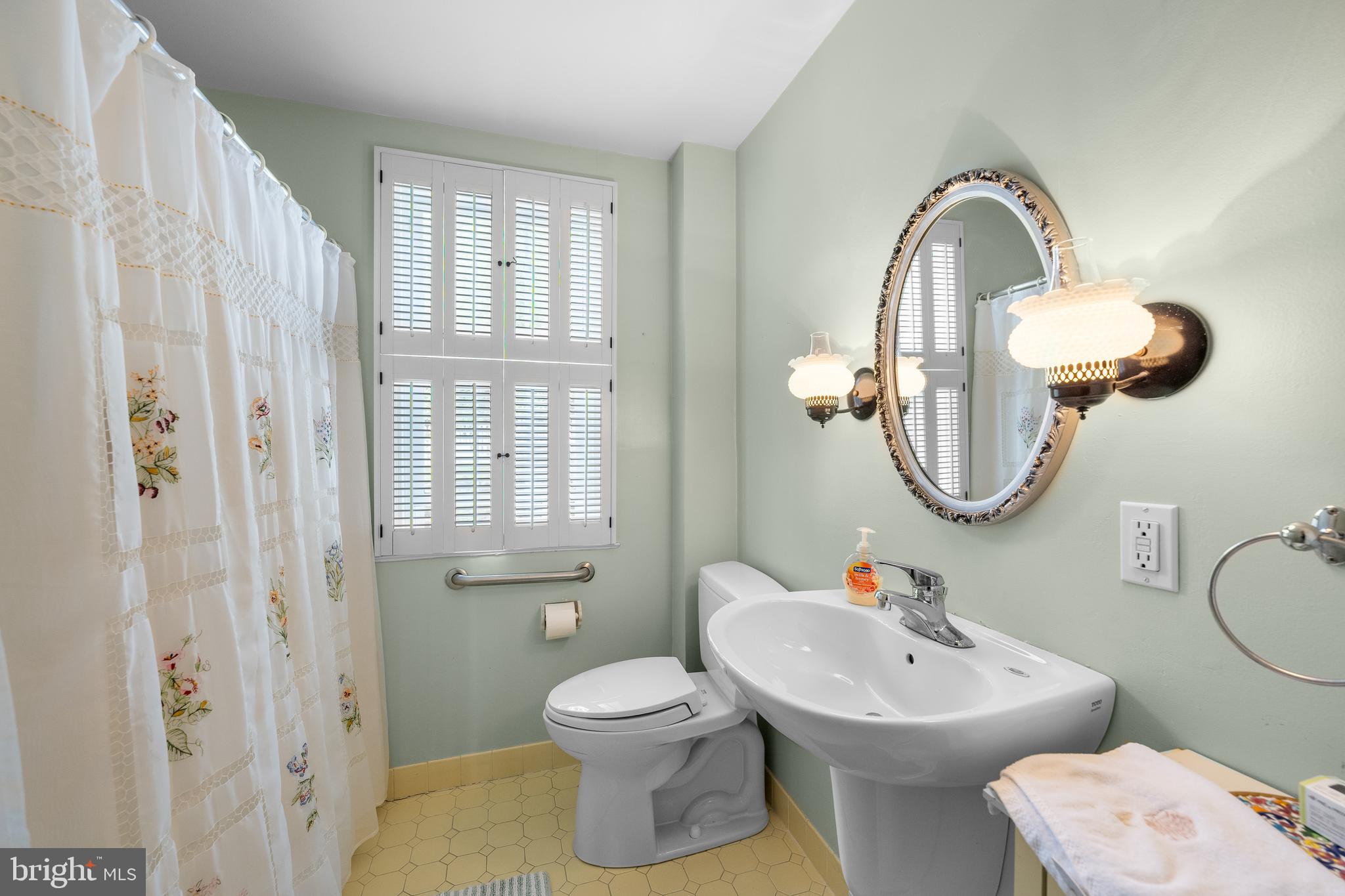 3214 St Davids Road Newtown Square, PA 19073 - Photo 18 of 27 Bathroom
