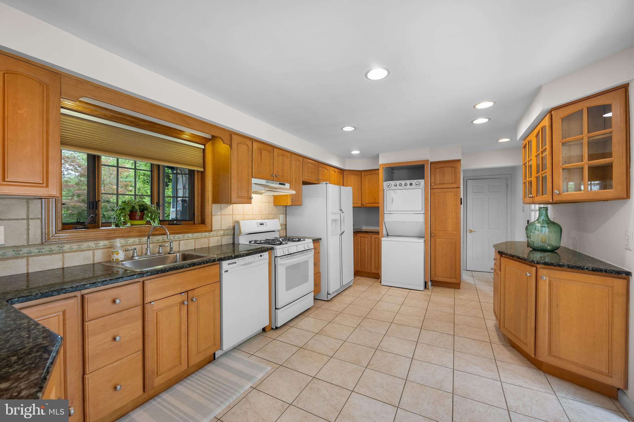 3214 St Davids Road Newtown Square, PA 19073 - Photo 9 of 27 Kitchen