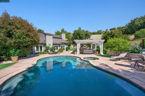 $2,494,800 | 1088 Yorkshire Place, Danville, CA 94506