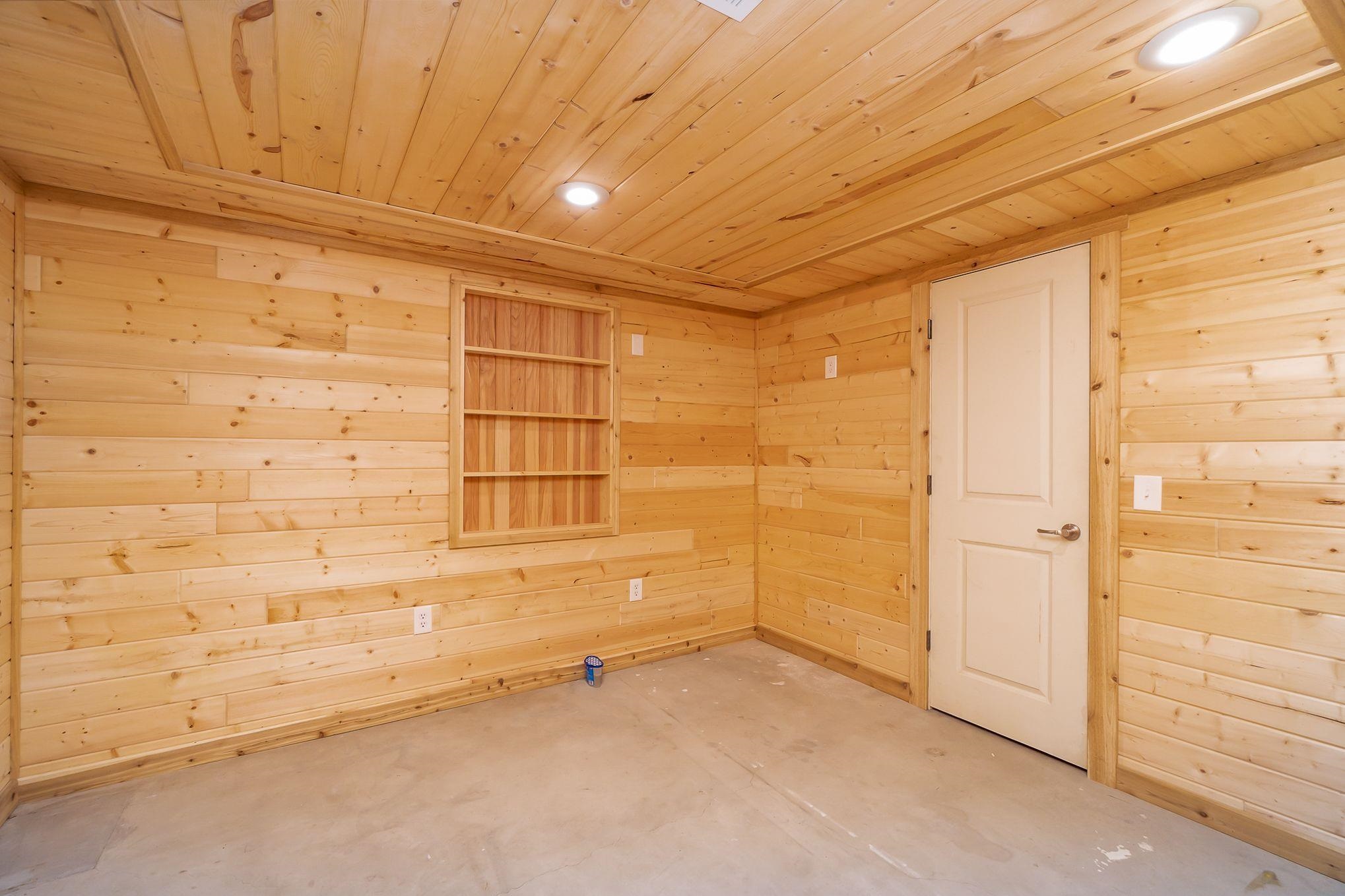 5633 East Olive Road Breckenridge, MI 48615 - Photo 34 of 41 1901176-33.JPG