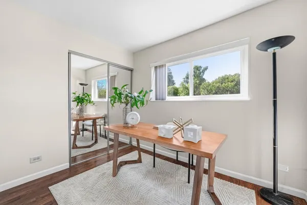 $950,000 | 701 North Rengstorff Avenue, Unit 7, Mountain View, CA 94043