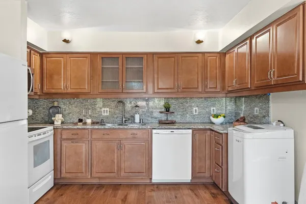 $950,000 | 701 North Rengstorff Avenue, Unit 7, Mountain View, CA 94043