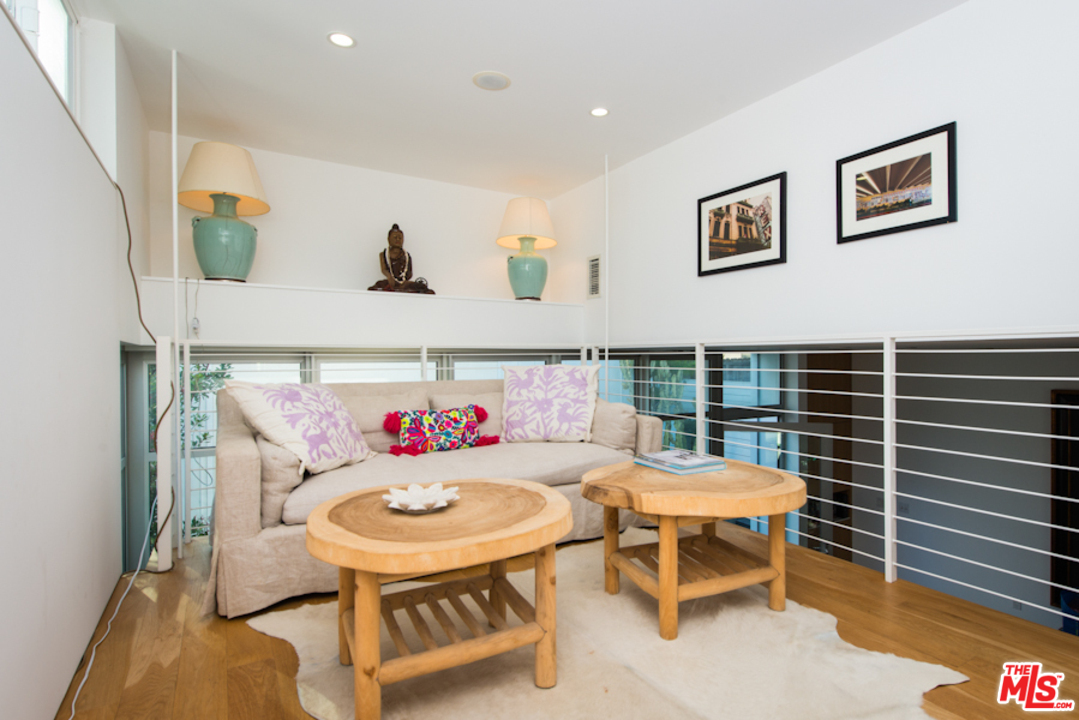 338 Rennie Avenue, Unit B Venice, CA 90291 - Photo 14 of 31