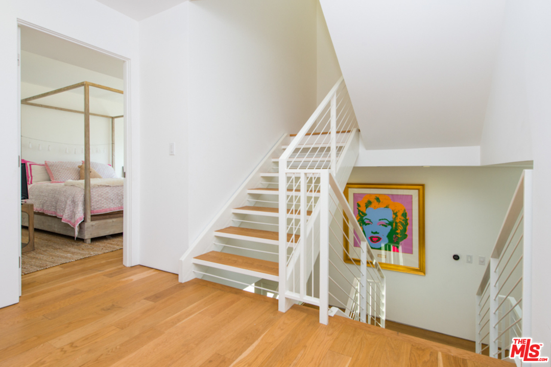 338 Rennie Avenue, Unit B Venice, CA 90291 - Photo 15 of 31
