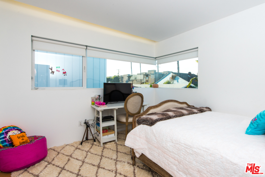 338 Rennie Avenue, Unit B Venice, CA 90291 - Photo 21 of 31