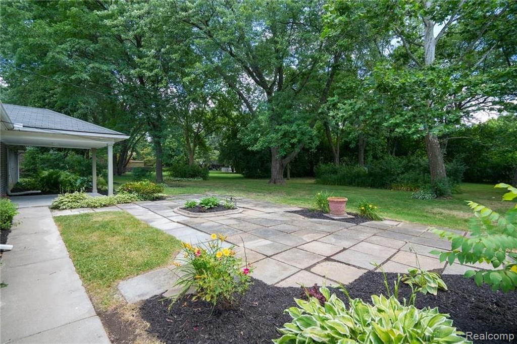 16175 West 13 Mile Road Southfield, MI 48076 - Photo 8 of 31