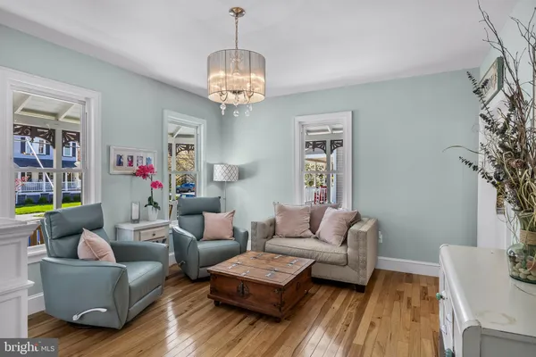 $720,000 | 117 West Central Avenue, Moorestown, NJ 08057