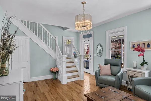 $720,000 | 117 West Central Avenue, Moorestown, NJ 08057