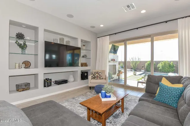 $6,000 | 9661 West Patrick Lane, Peoria, AZ 85383