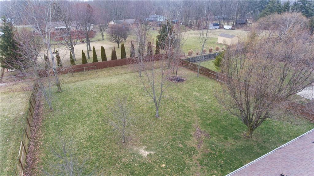 854 Planters Road Indianapolis, IN 46239 - Photo 2 of 36