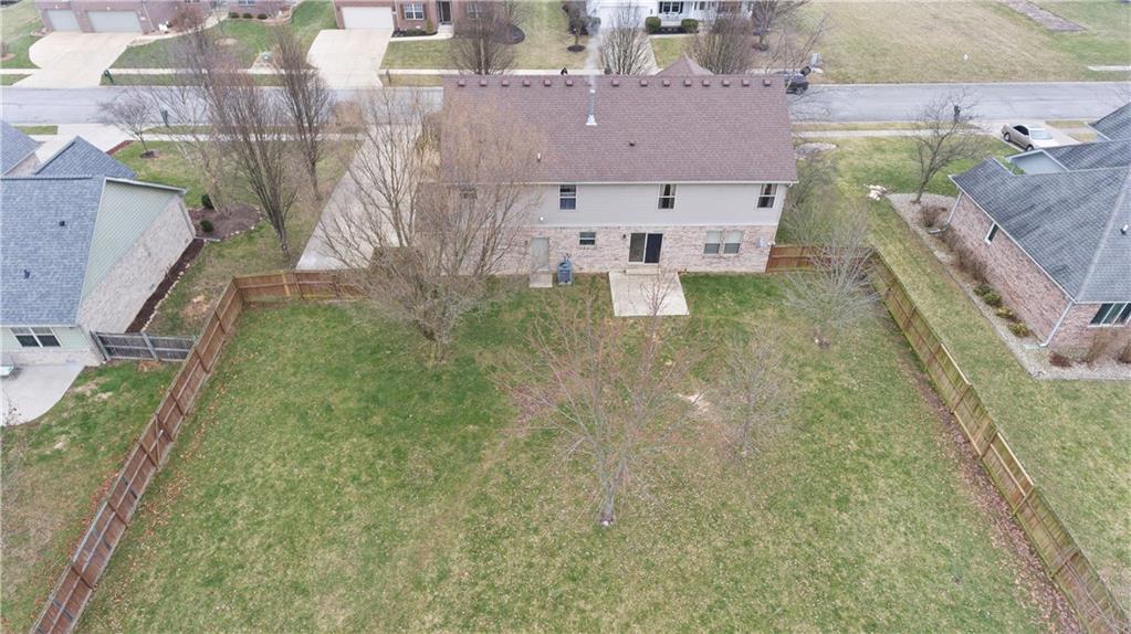 854 Planters Road Indianapolis, IN 46239 - Photo 3 of 36