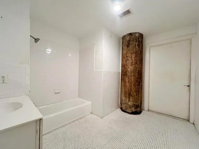 $325,000 | 140 Bay Street, Unit 4J, Jersey City, NJ 07302