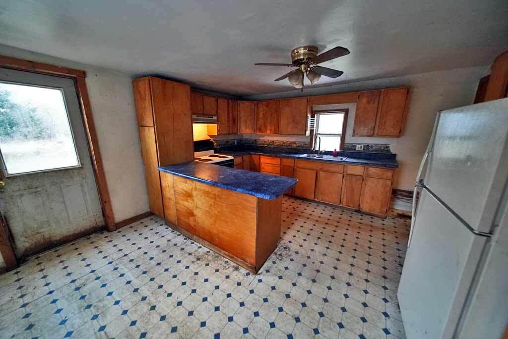 687 Drews Lake Road New Limerick, ME 04761 - Photo 17 of 42 me-home-kitchen