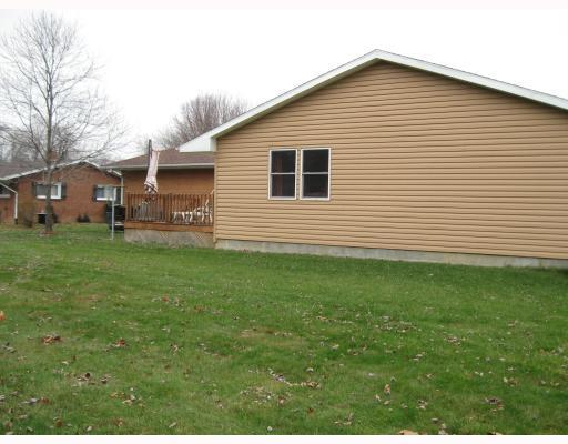 3550 Morefield Road Hermitage, PA 16148 - Photo 4 of 18 Exterior Back.