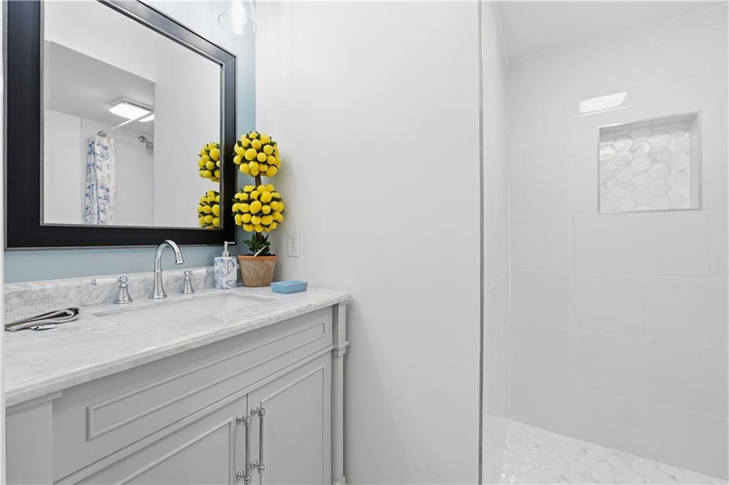 2856 Engle Road Northwest Atlanta, GA 30318 - Photo 17 of 34