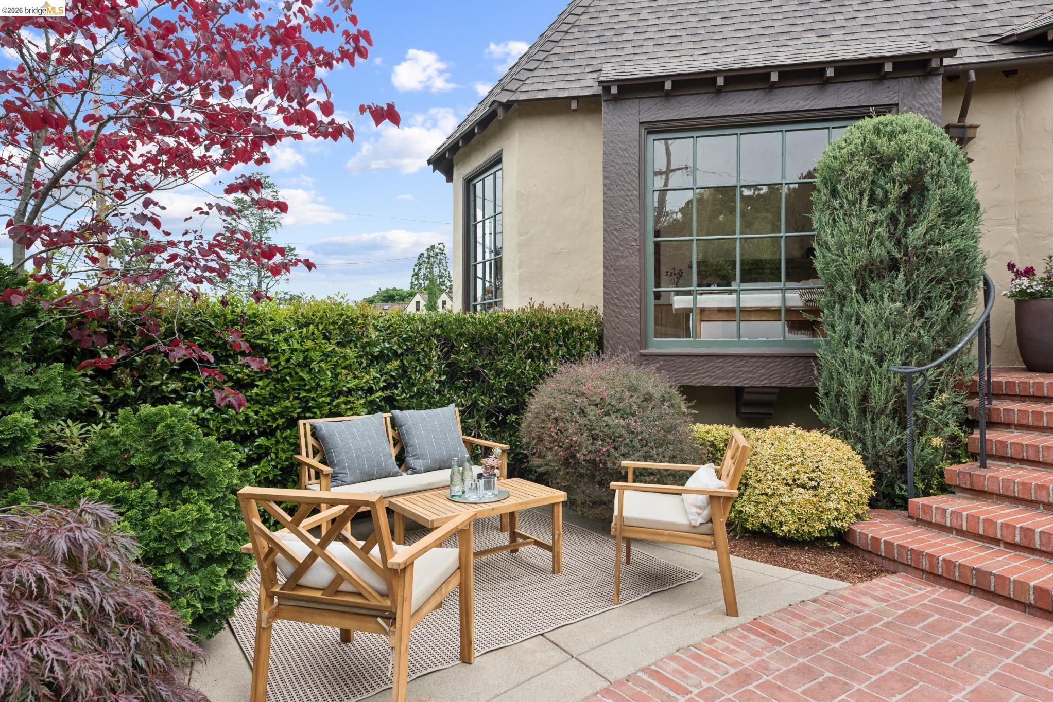 131 Montrose Road Berkeley, CA 94707 - Photo 6 of 77