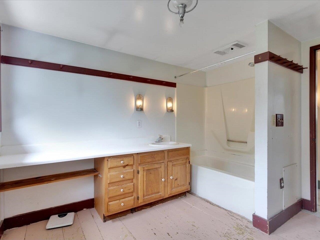 299 Browns Trace Road Jericho, VT 05465 - Photo 11 of 30