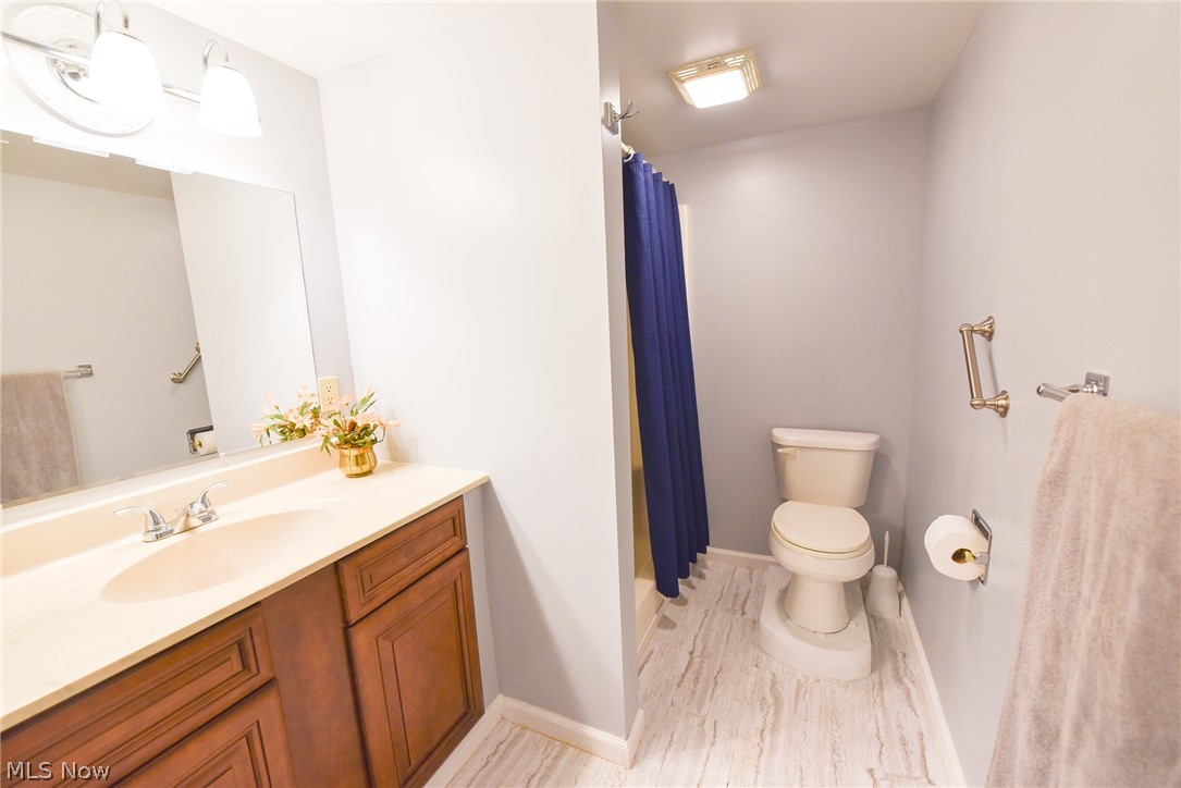 1376 Krumroy Road Akron, OH 44306 - Photo 29 of 34