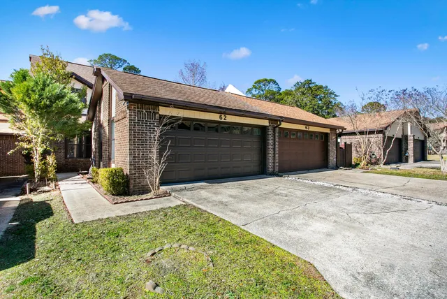 $295,000 | 62 Hidden Cove Drive, Valparaiso, FL 32580