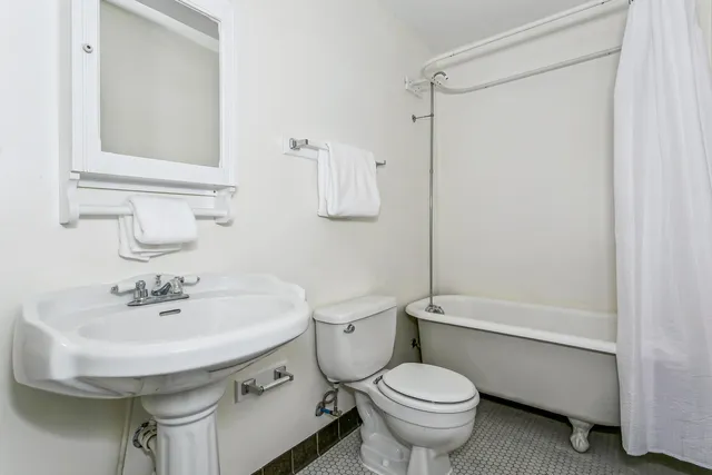 $295,000 | 62 Hidden Cove Drive, Valparaiso, FL 32580