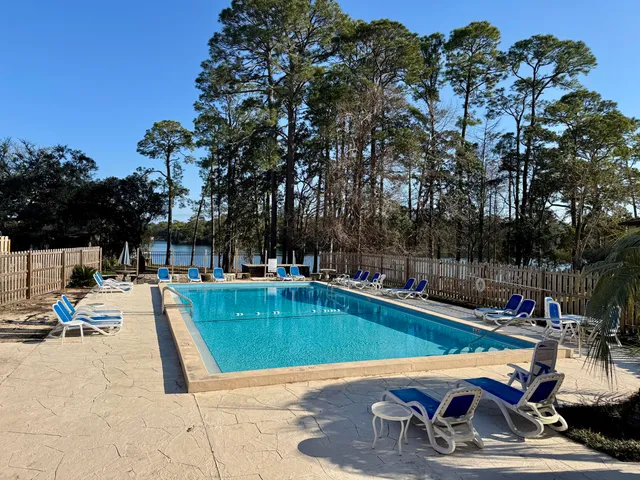 $295,000 | 62 Hidden Cove Drive, Valparaiso, FL 32580