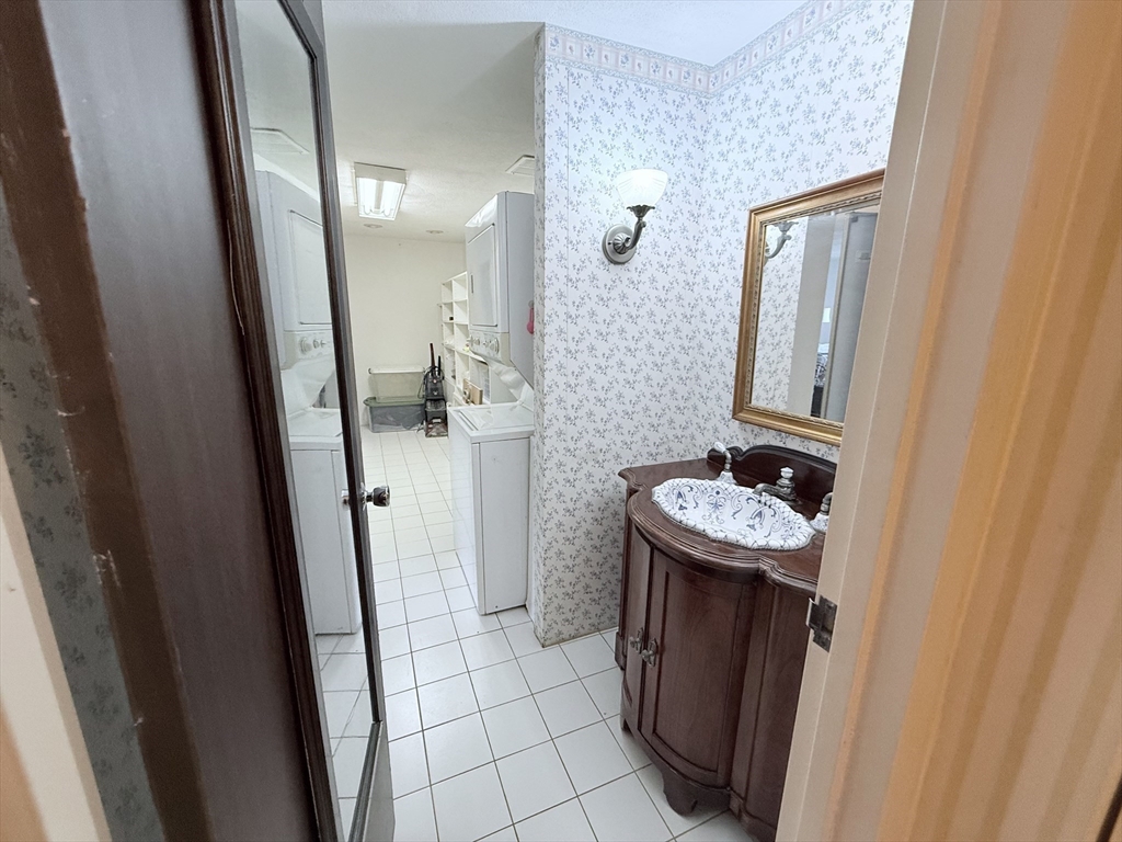 9 Broadway, Unit 304 Saugus, MA 01906 - Photo 22 of 24